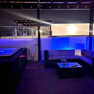 Outstanding Pent House W/jacuzzi , Santiago De Los Caballeros República Dominicana
